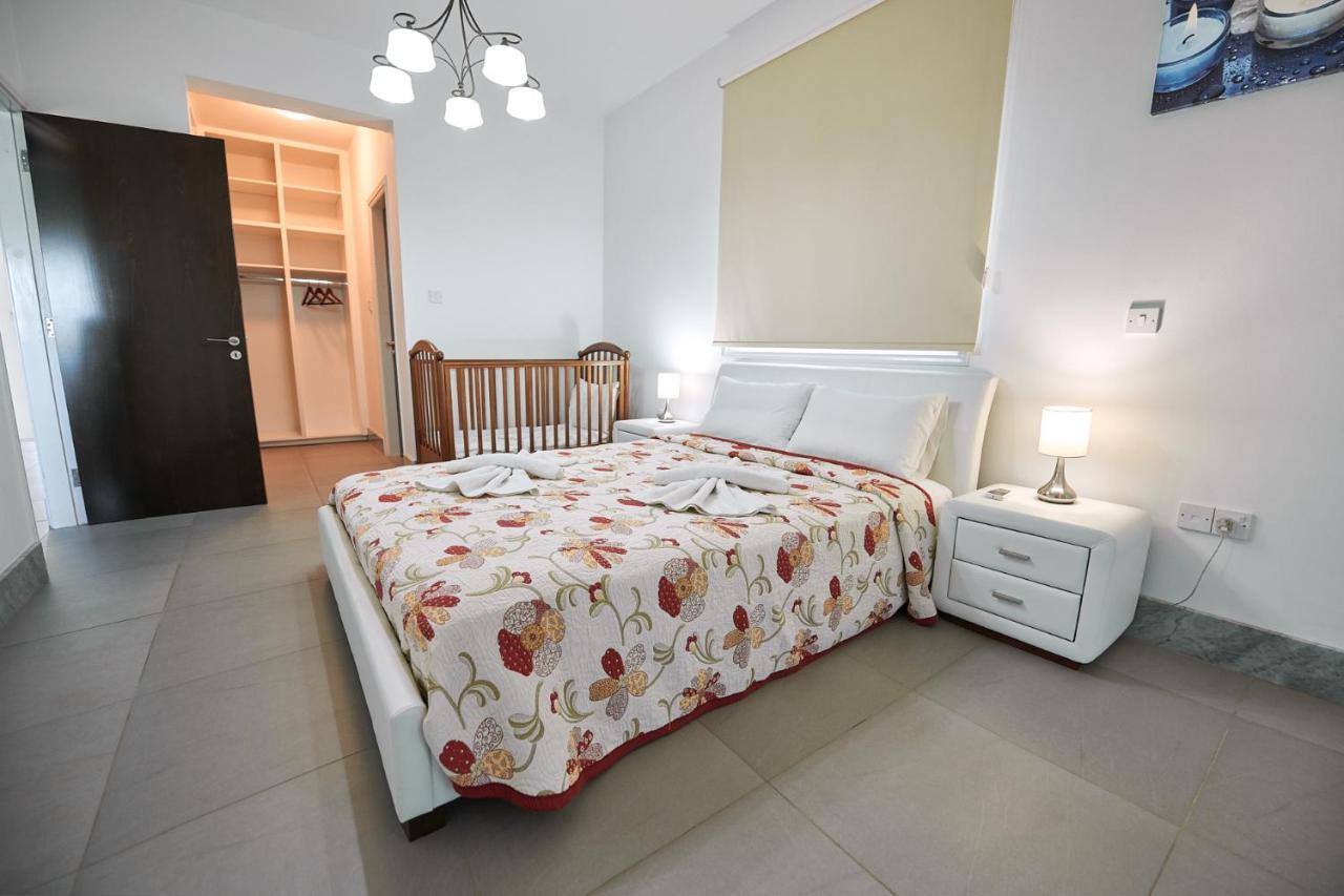 Beach Front Bella Vista By Ezoria Villas Protaras Dış mekan fotoğraf