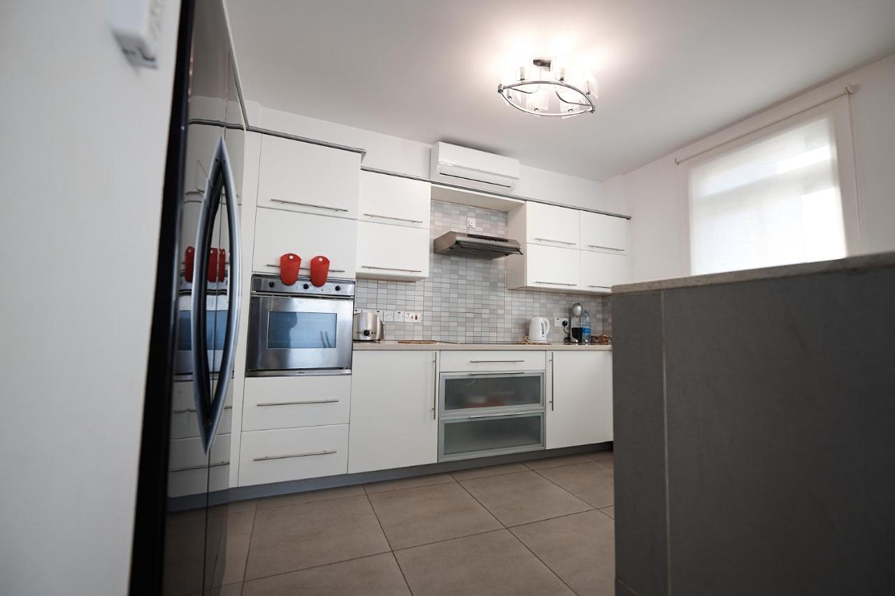 Beach Front Bella Vista By Ezoria Villas Protaras Dış mekan fotoğraf